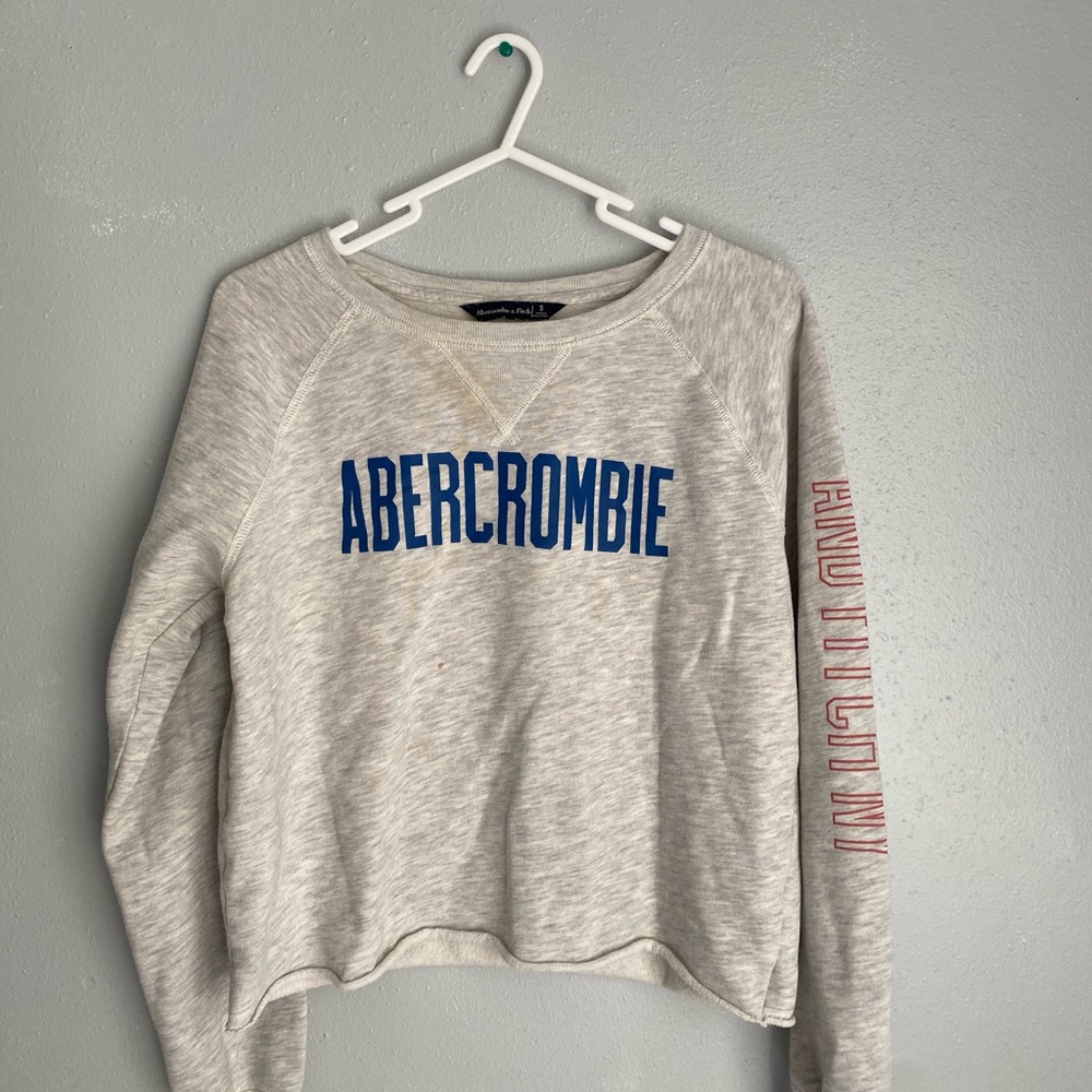 Abercrombie and Fitch gray sweater